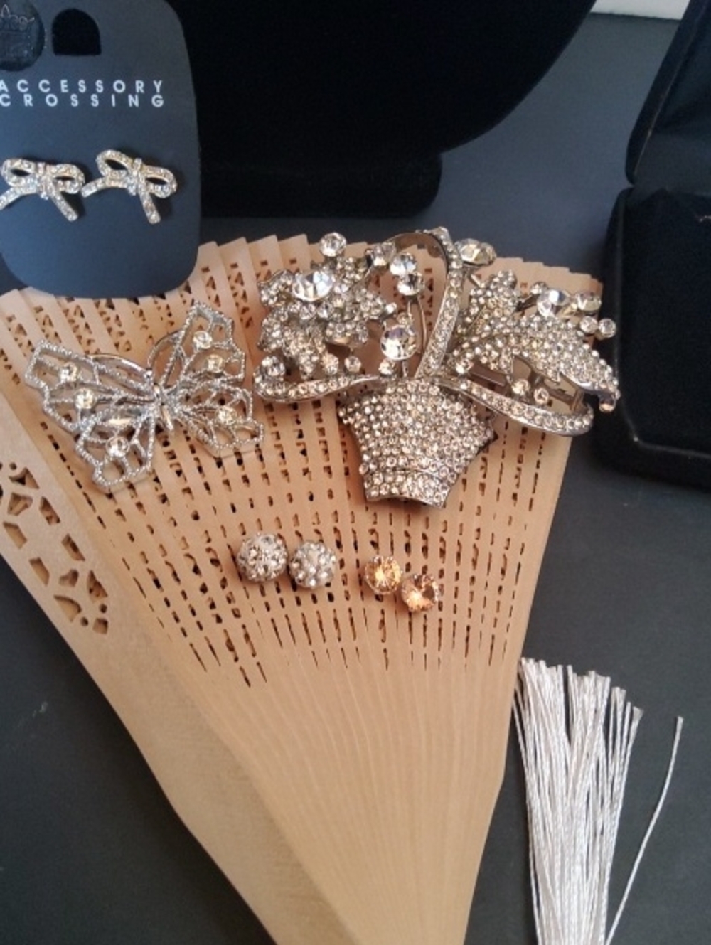 Bling Bundle IVANA butterfly necklace 7 pieces. - Picture 2 of 12